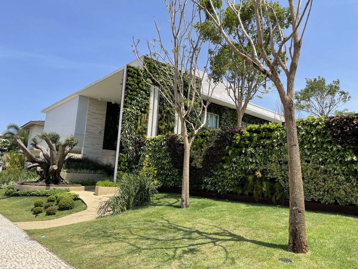 Fachada residencial alto padrão