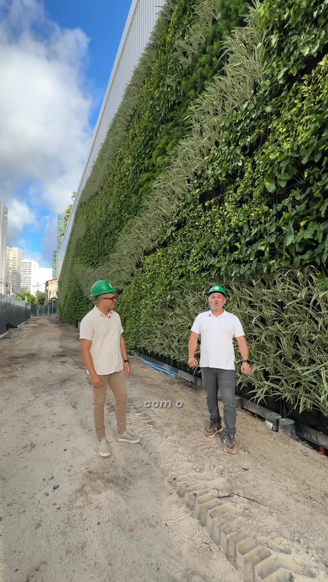 Chegou o dia de trazer o criador do projeto do maior jardim vertical d